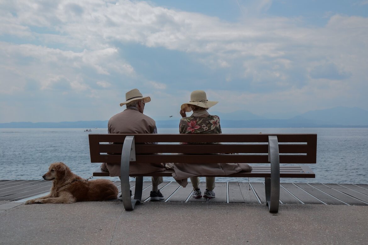 bench-1837132_1920